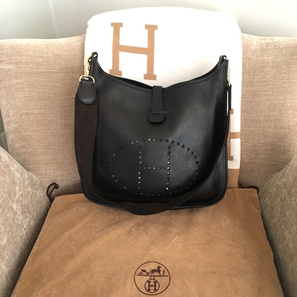 Authentic HERMES Evelyne GM bag black leather - Picture 2 of 16
